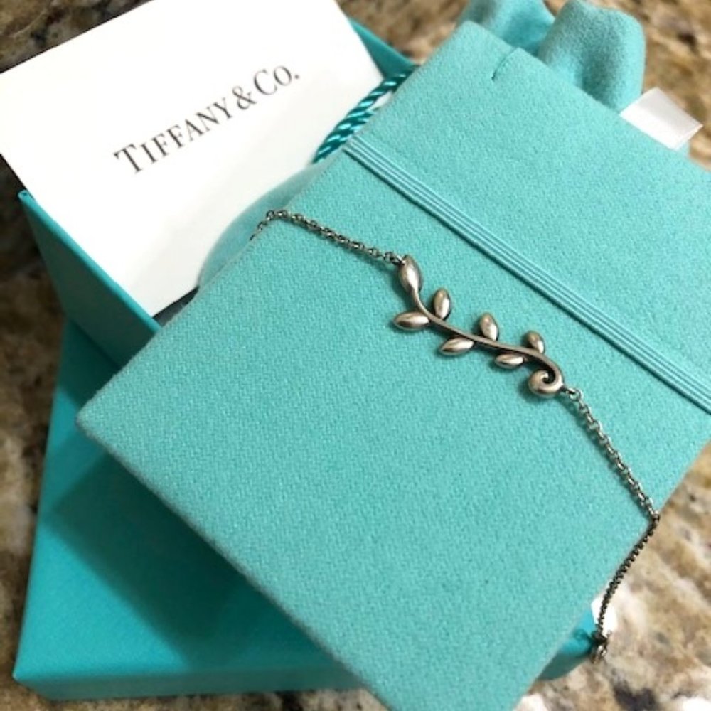 Tiffany & Co. Paloma Picasso Olive Leaf Bracelet